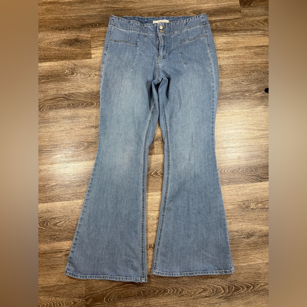 Cato Jeans Women 16 Blue Light‎ Wash Hi-Rise Wide Leg Double Button Stitch Waist